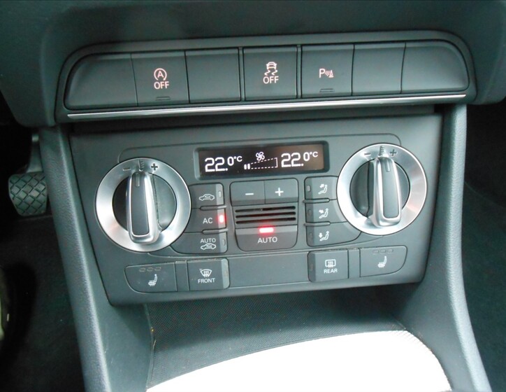 Audi Q3 15