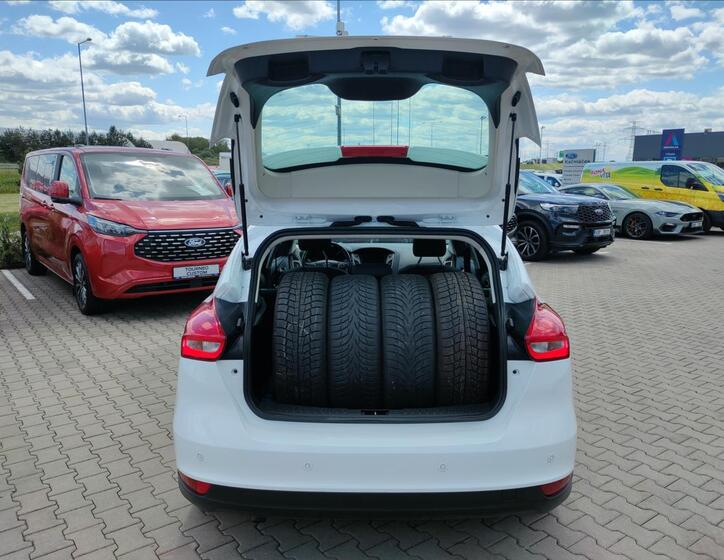Ford Focus 10