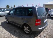 Volkswagen Touran 8