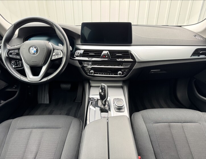 BMW Řada 5 25