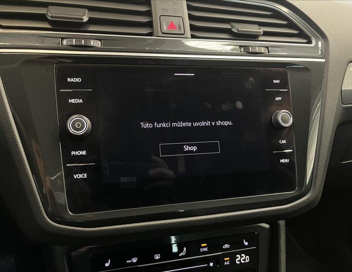 Volkswagen Tiguan 9