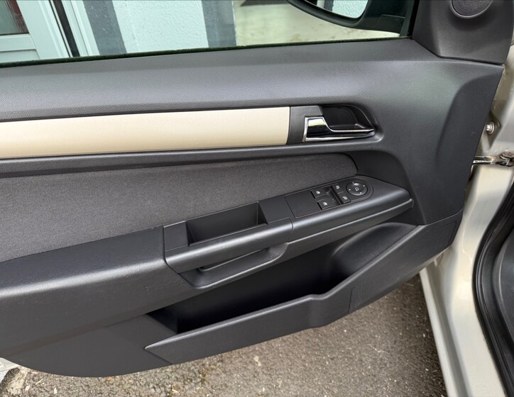 Opel Astra 19