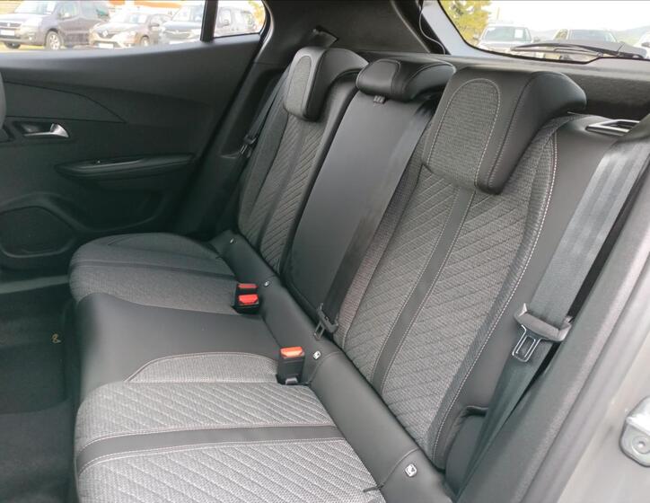 Peugeot 2008 5