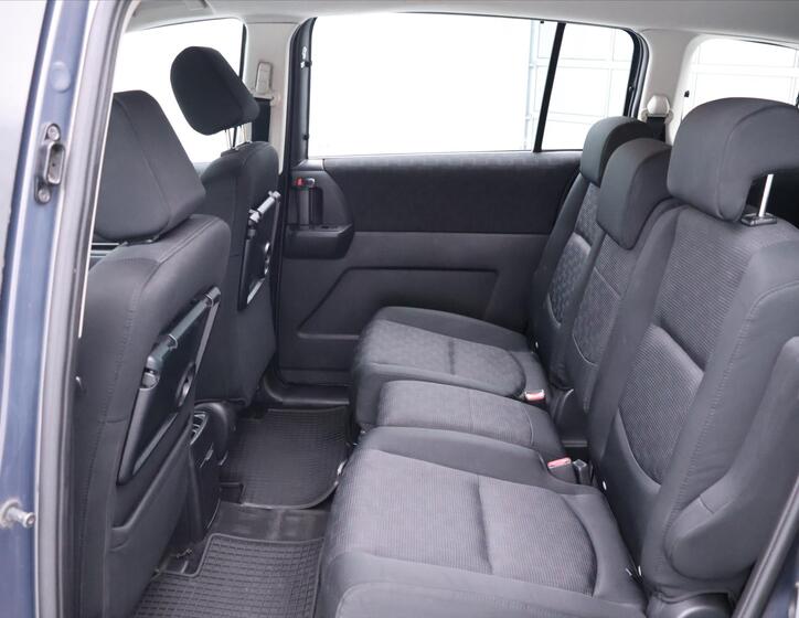 Mazda 5 17