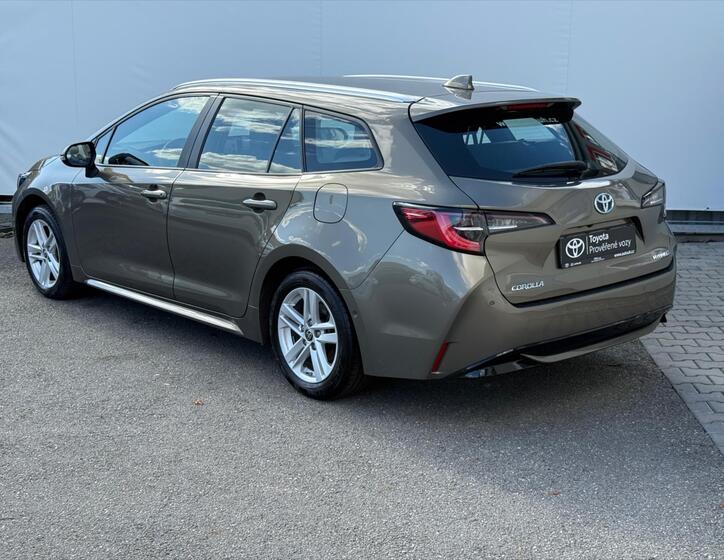 Toyota Corolla 4