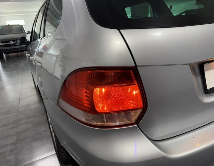 Volkswagen Golf 24