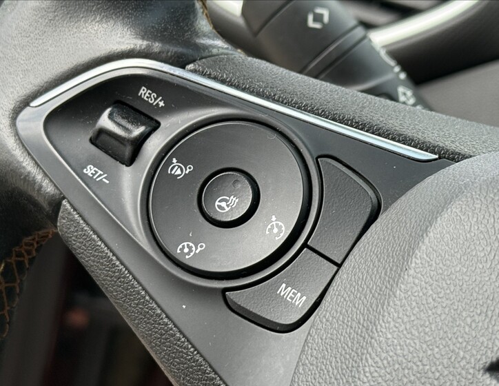 Opel Crossland X 19