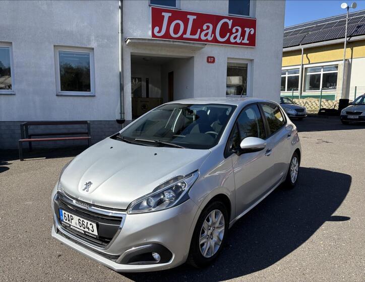 Peugeot 208 1
