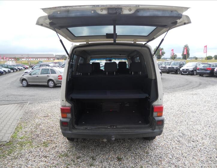 Volkswagen Caravelle 15