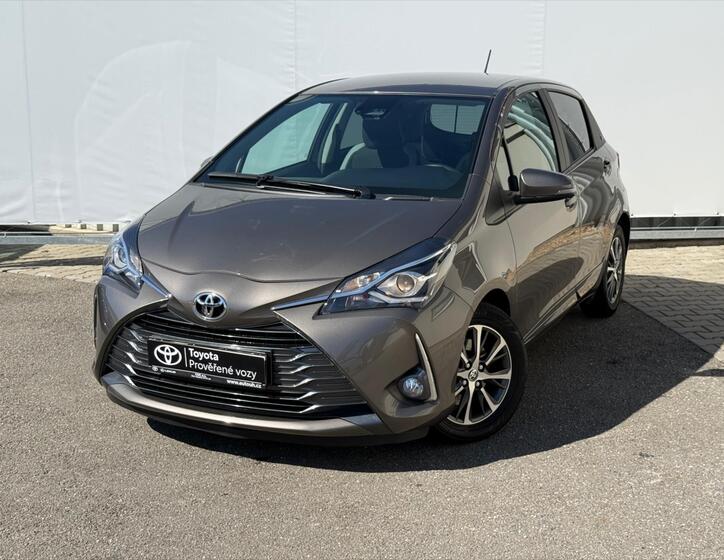 Toyota Yaris 1
