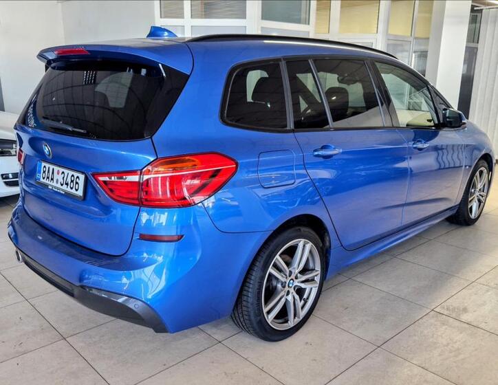 BMW Řada 2 6
