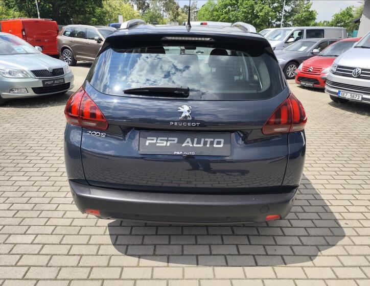 Peugeot 2008 8