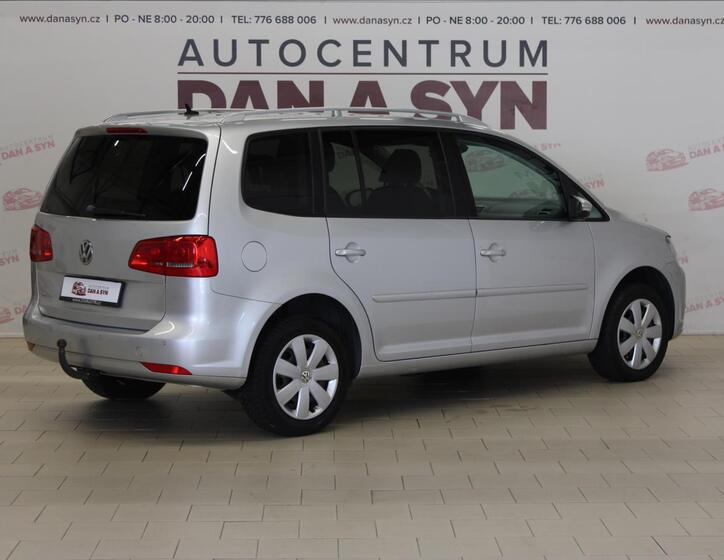 Volkswagen Touran 4