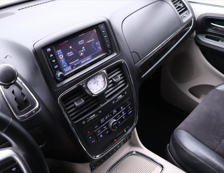Lancia Voyager 25