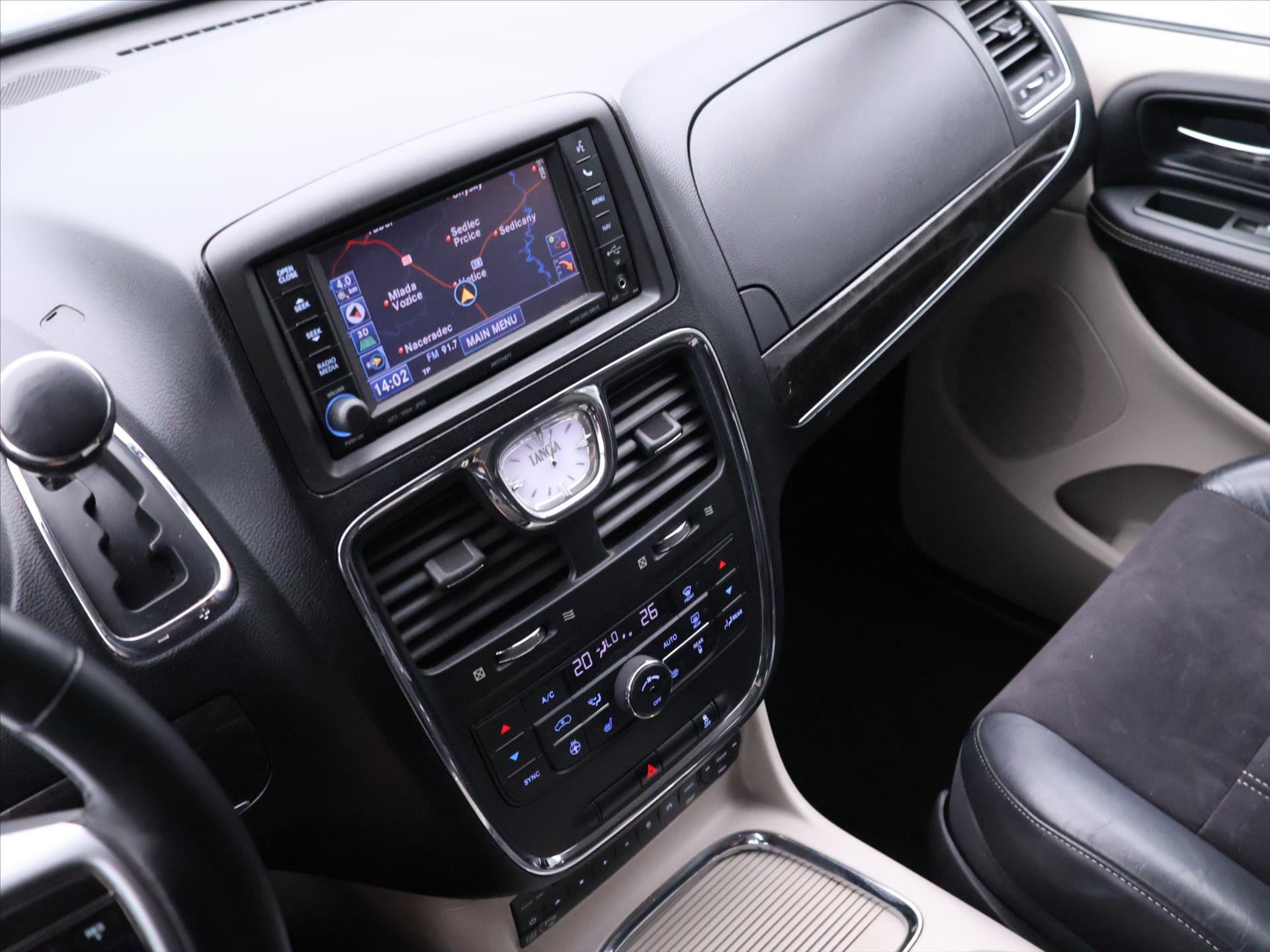 Lancia Voyager