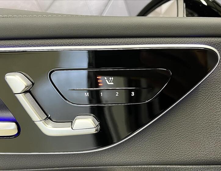 Mercedes-Benz GLC 27