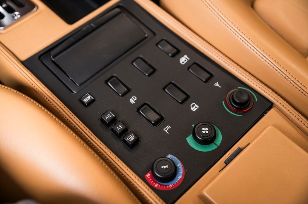 Ferrari Mondial