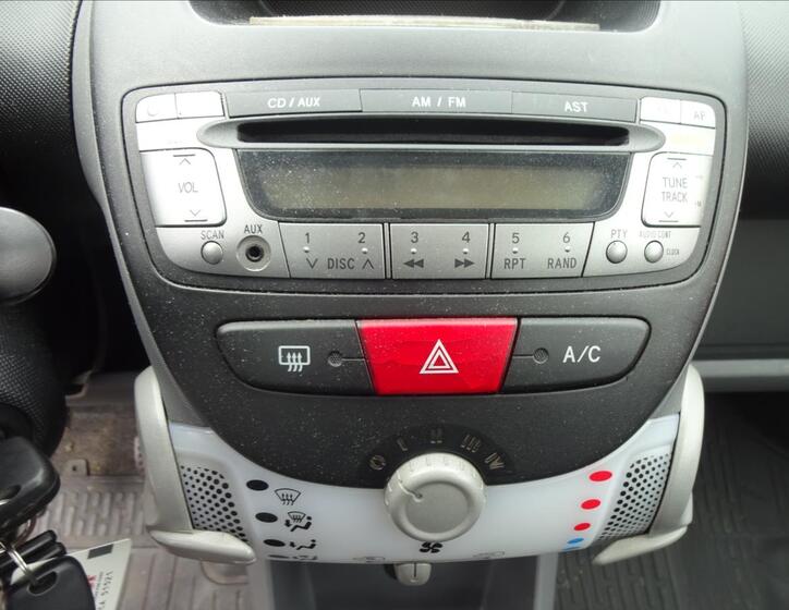 Peugeot 107 30