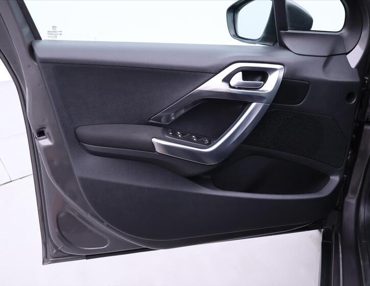 Peugeot 2008 10