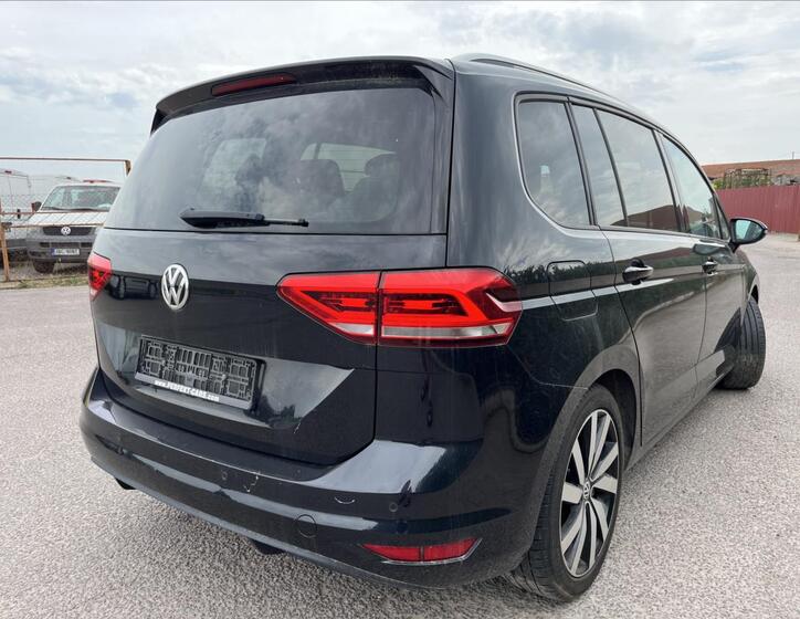 Volkswagen Touran 48