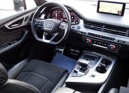 Audi Q7 23