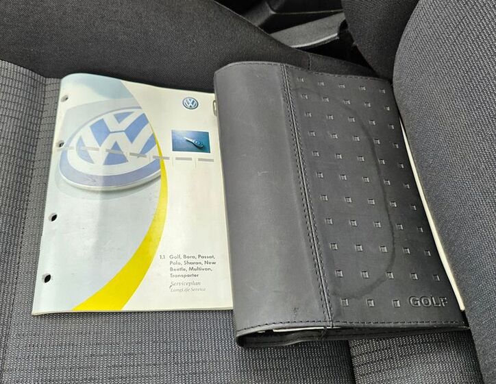 Volkswagen Golf 12