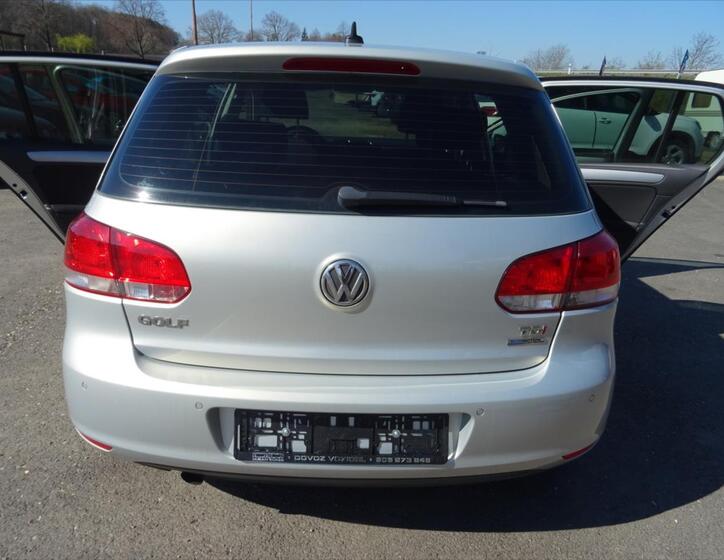 Volkswagen Golf 21