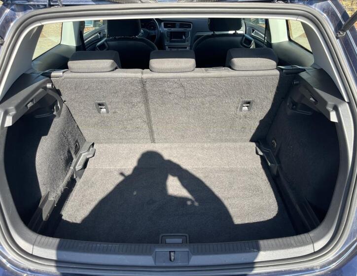 Volkswagen Golf 26