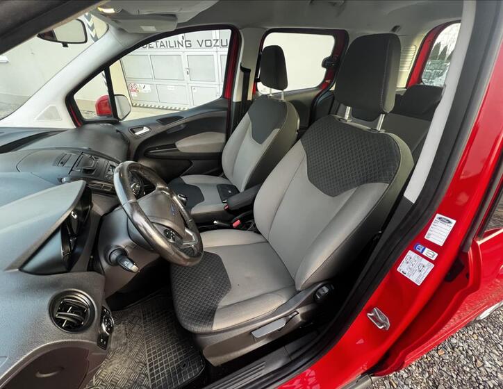 Ford Tourneo Courier 14
