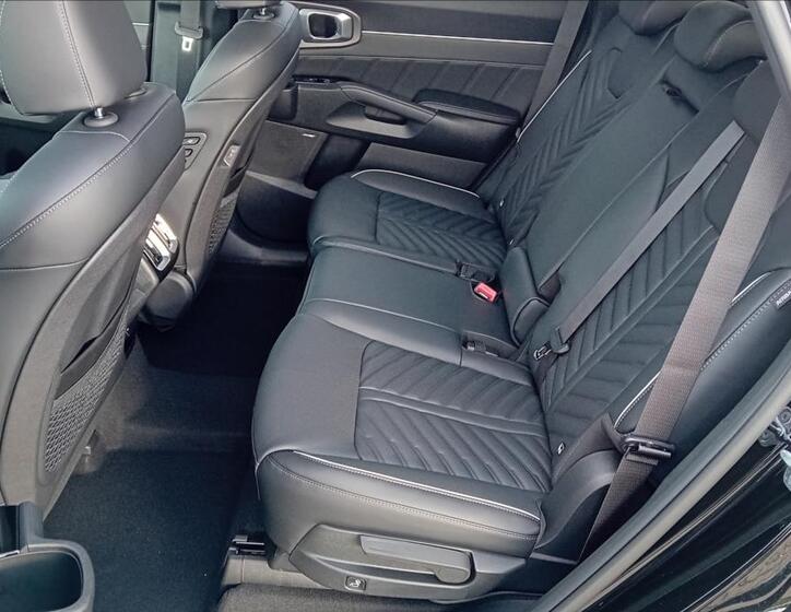 KIA Sorento 11