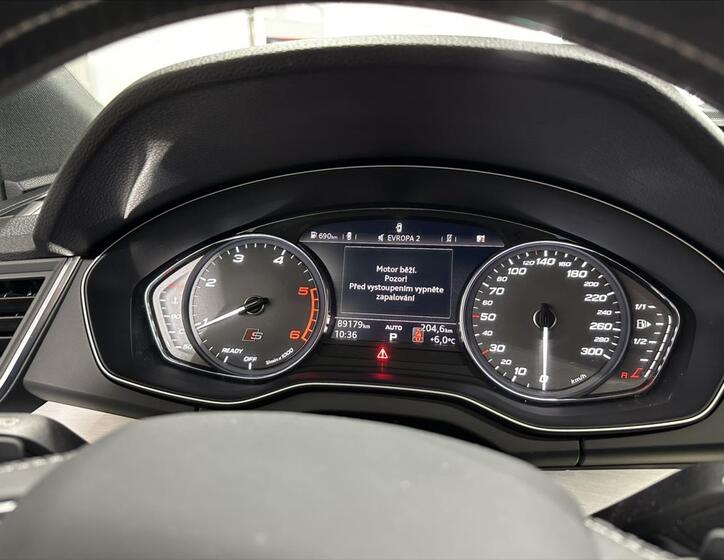 Audi SQ5 11