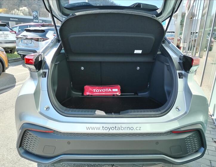 Toyota C-HR 7