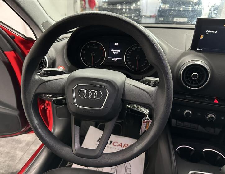 Audi A3 8