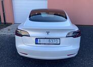 Tesla Model 3 32