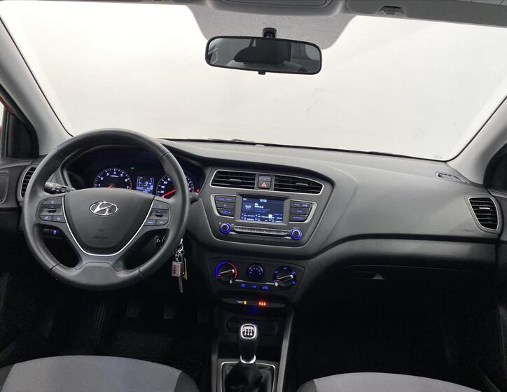 Hyundai i20 9