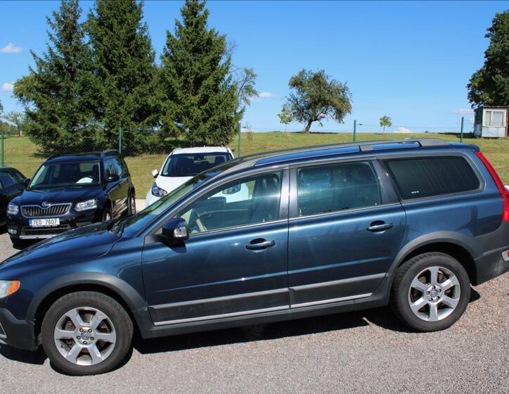 Volvo XC70 8
