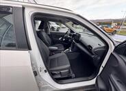 Toyota Yaris Cross 13