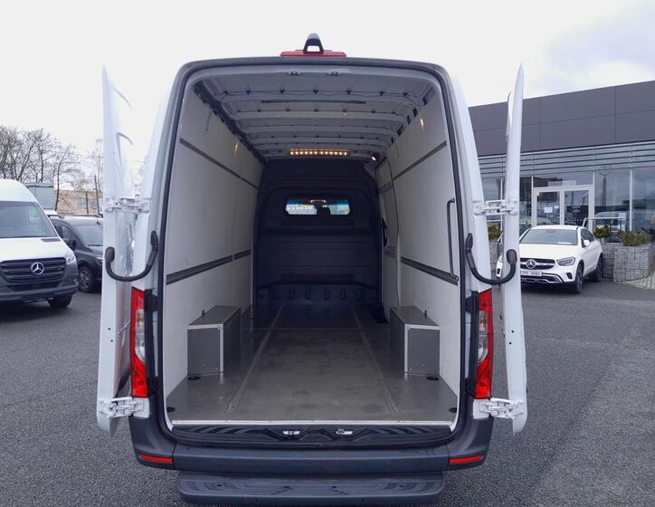 Mercedes-Benz Sprinter 21