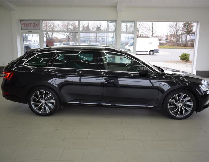 Škoda Superb 4