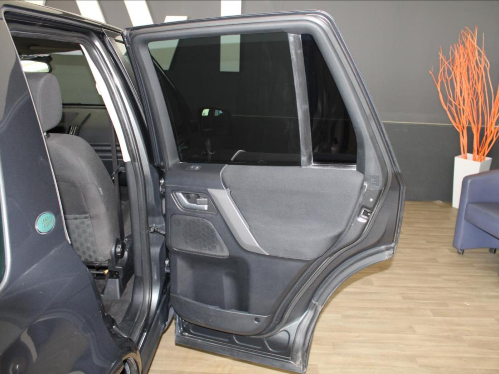 Land Rover Freelander 18