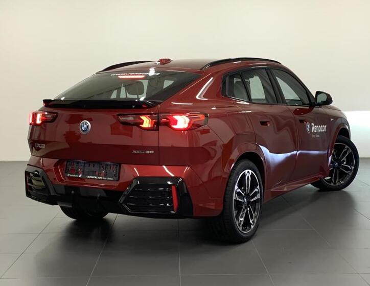 BMW iX2 9