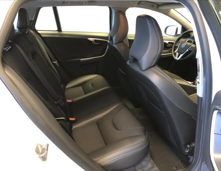 Volvo V60 11