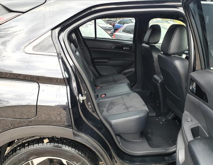Mitsubishi Eclipse Cross 12