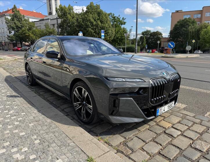 BMW Řada 7 2