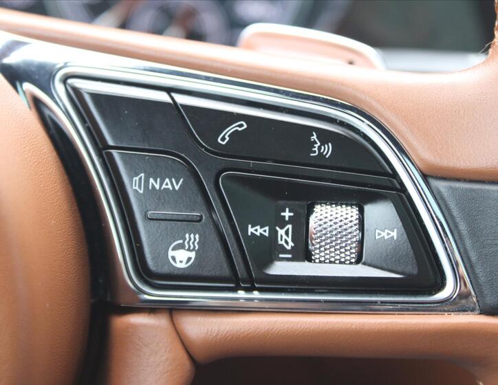 Bentley Bentayga 19