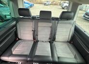 Volkswagen Multivan 14