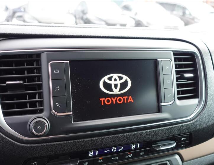 Toyota ProAce Verso 19