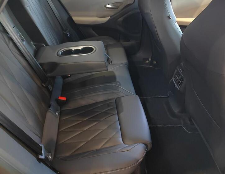 Ford Explorer 16