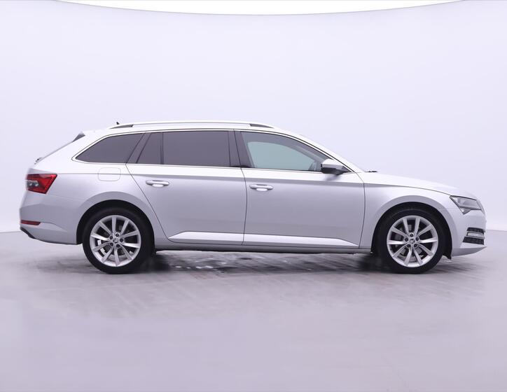 Škoda Superb 8