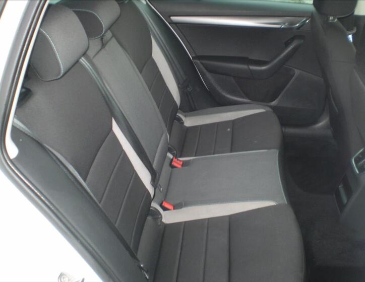 Škoda Octavia 12